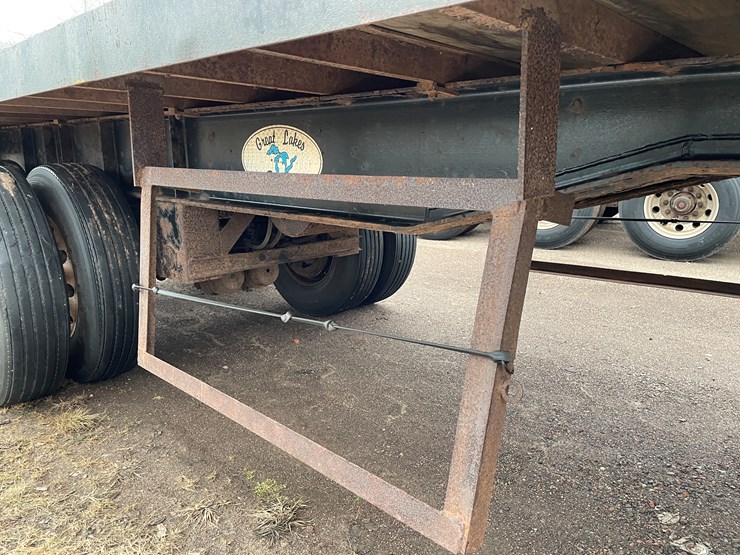 #290-•-2005-great-lakes-(3)-axle-pup-trailer-(has-mi-title)-(marenisco,-mi)-image-26