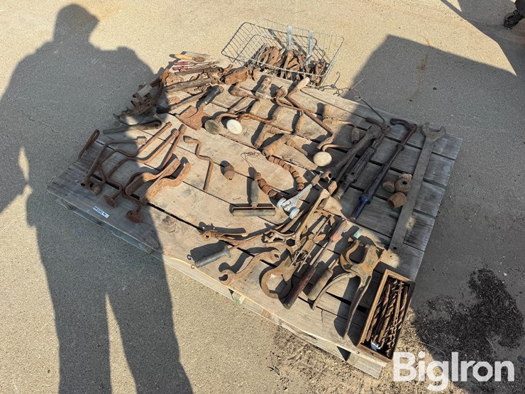 antique-tools-image-1