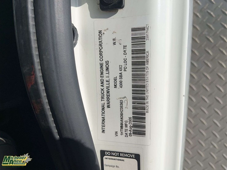 2006-international-durastar-4300-image-79