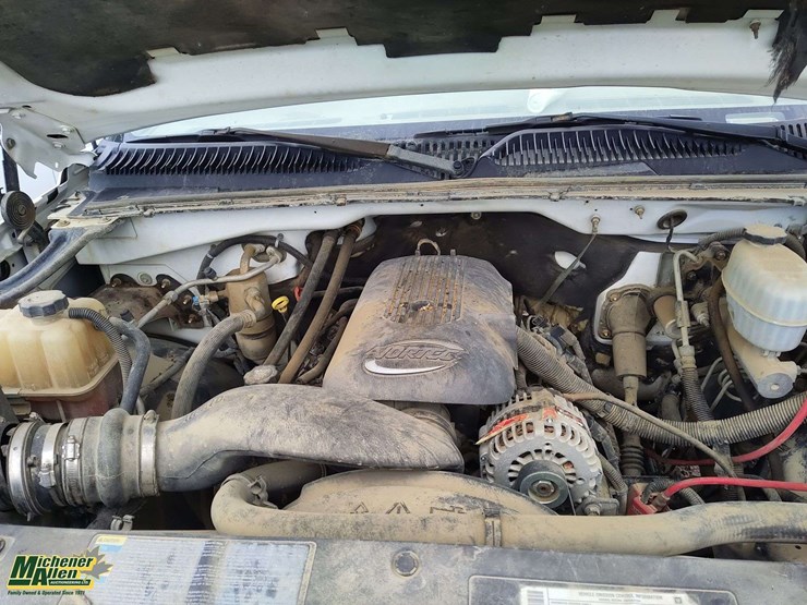 2004-chevrolet-silverado-2500hd-image-21