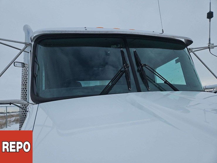 2016-kenworth-t370-image-26