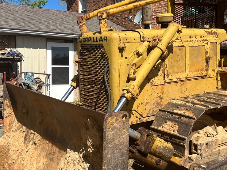 caterpillar-d6-image-2