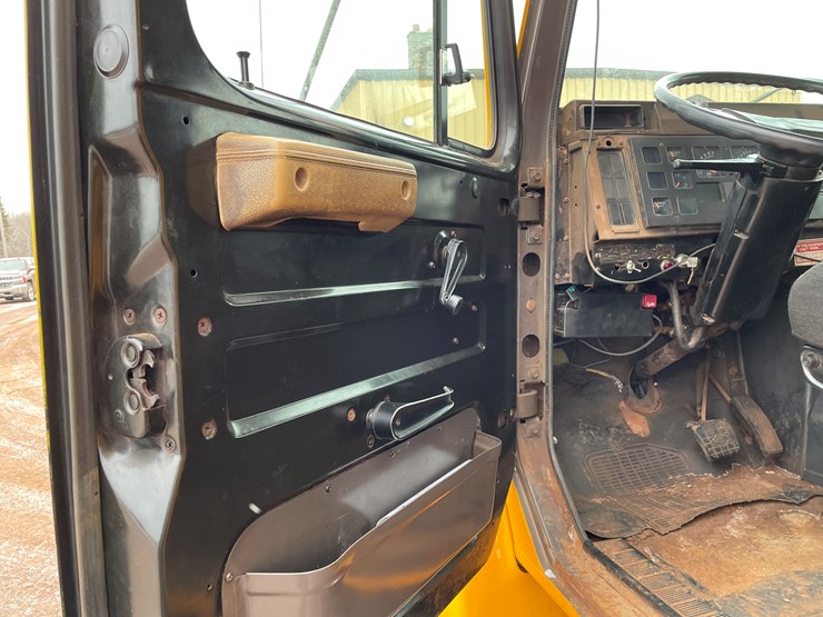 1991-international-4900-image-54