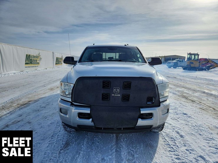 2013-dodge-3500-image-6