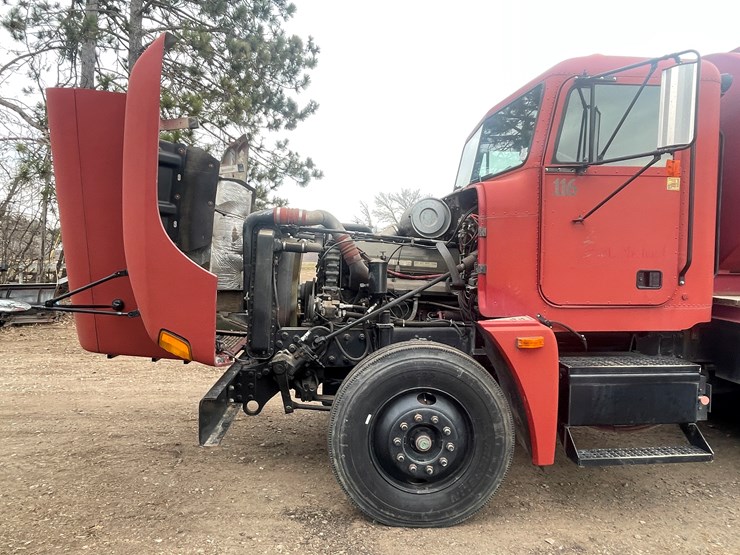 #216-•-1992-freightliner-water-truck-(has-mn-title)-(mora,-mn)-image-10