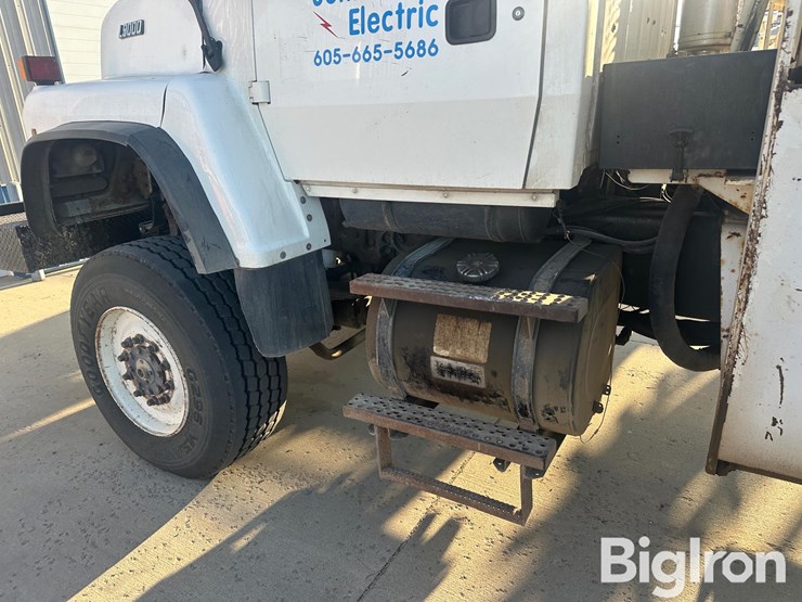 1996-ford-l9000-image-9