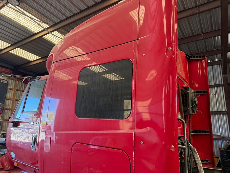 2014-international-prostar-image-30