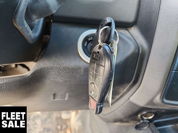 2018-dodge-3500-image-24