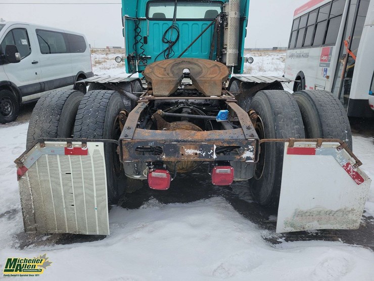 2008-freightliner-m2-106-image-26