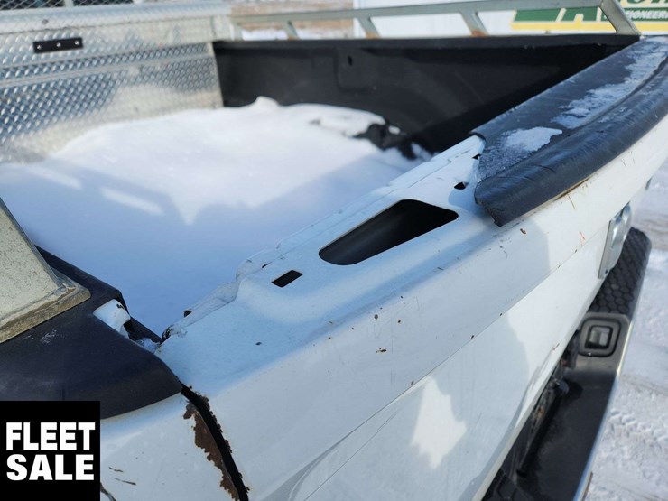 2013-dodge-3500-image-36