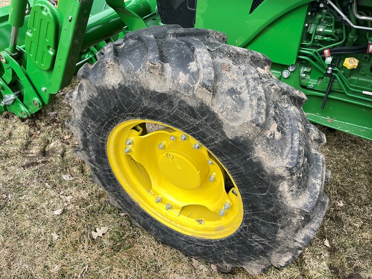 2019-john-deere-5090m-image-36