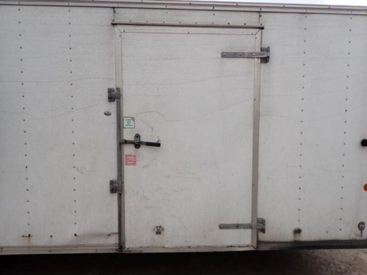 2011-car-mate-trailers-24-ft-t/a-enclosed-trailer-image-31