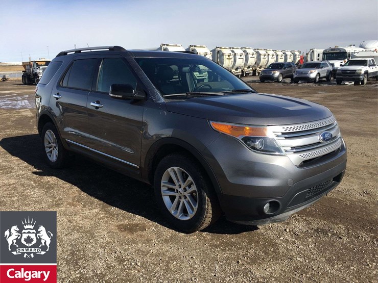 2014-ford-explorer-xlt-image-2