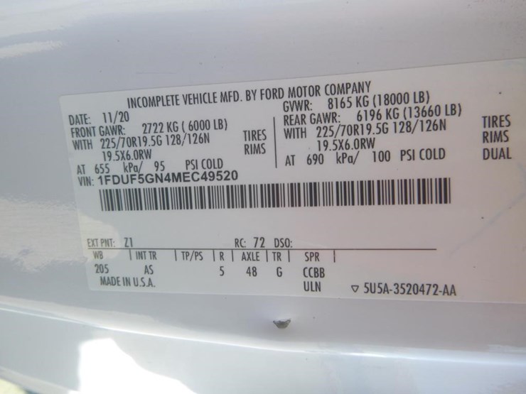 2021-ford-f550-image-22