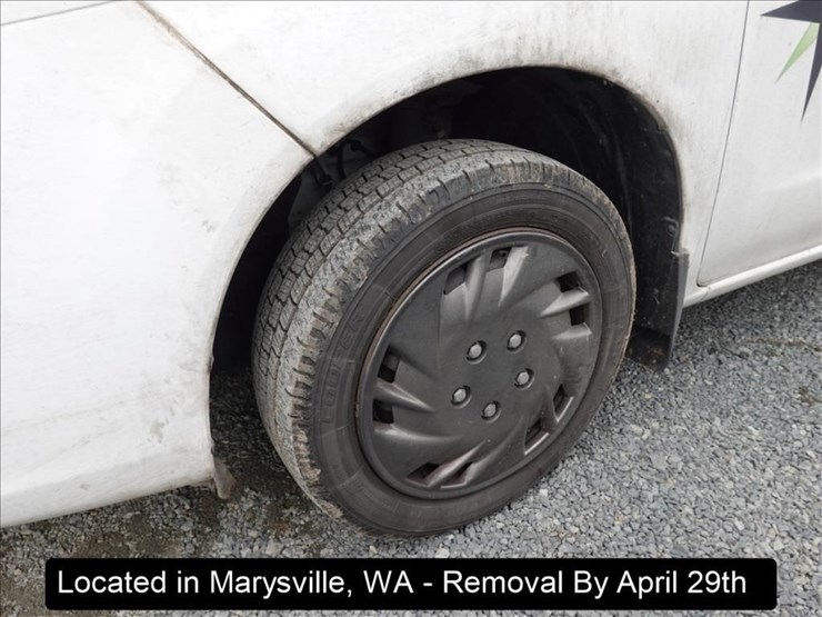 2014-nissan-nv200-image-12