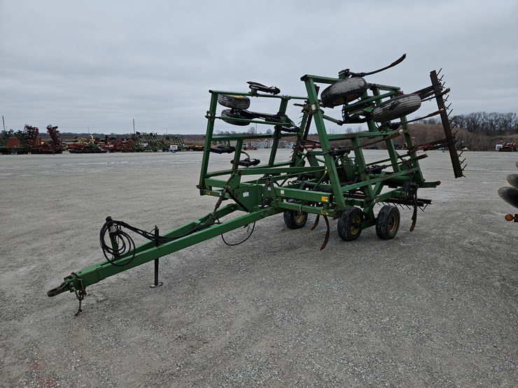 1998-john-deere-680-image-1