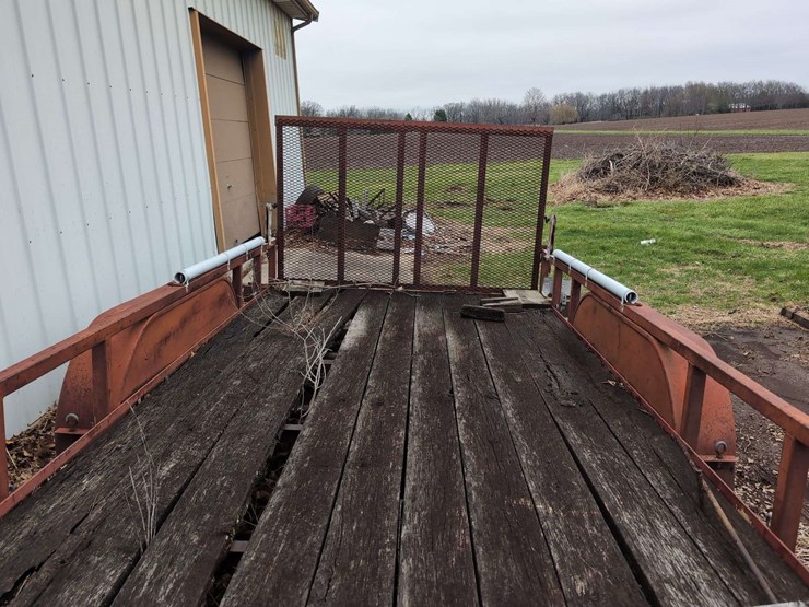 utility-trailer-with-gate-and-spare-tire---no-title---16’-long-deck-image-5