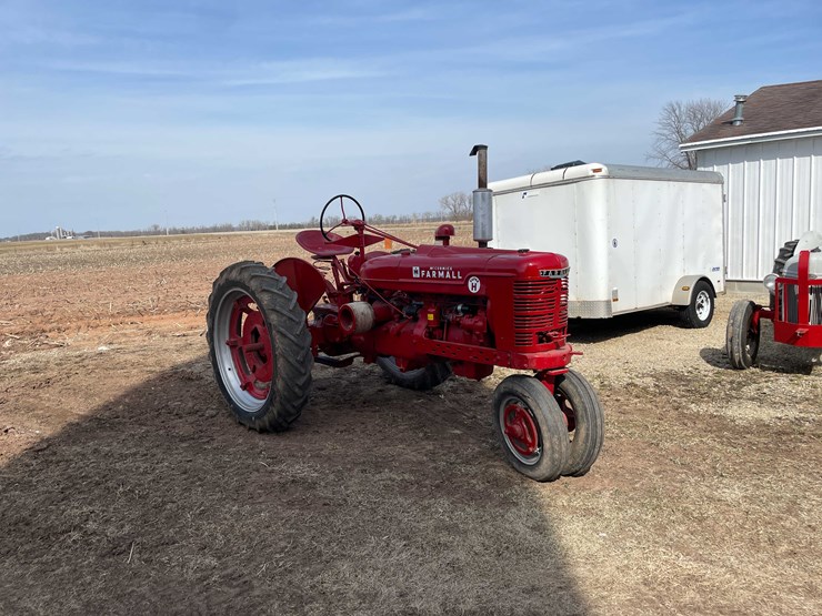 #122-•-ih-mccormick-farmall-tractor-(fremont,-wi)-image-3