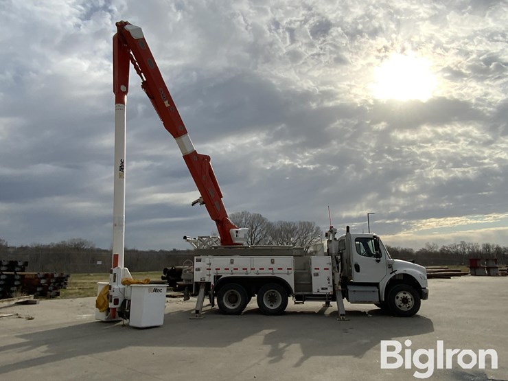 2015-freightliner-m2-106-image-4