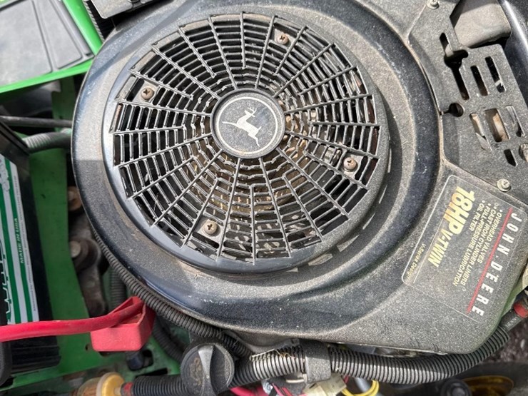 john-deere-gt235-image-3