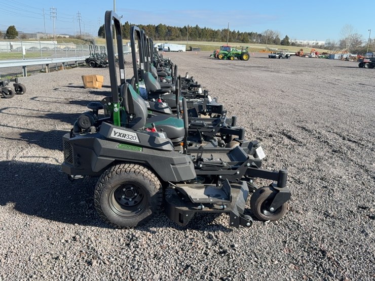 #4055-•-yakta-yxr-320-zero-turn-mower-image-7