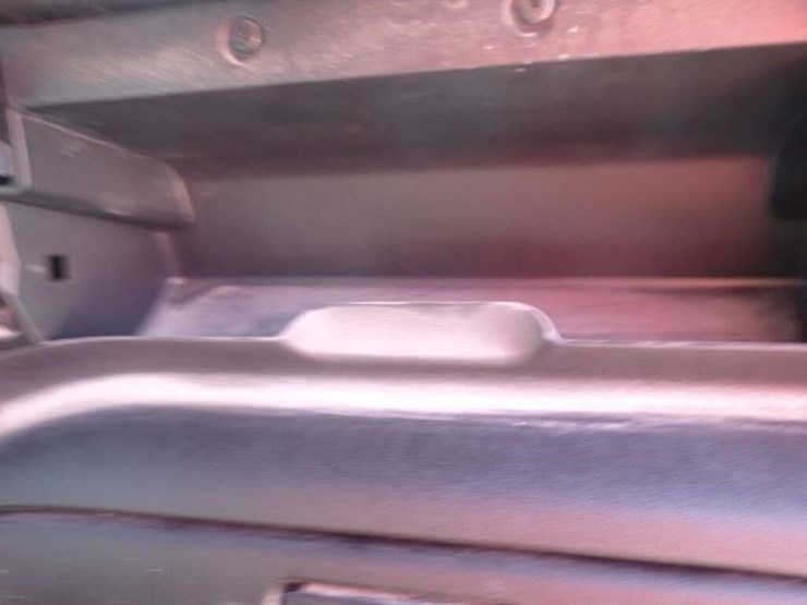 2022-chevrolet-2500hd-image-36