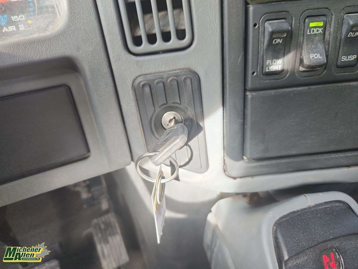 2006-international-workstar-7500-image-21