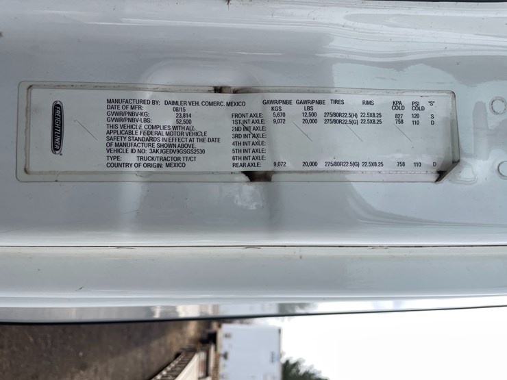 #232-•-2016-freightliner-truck-tractor-(has-wi-title)-(mora,-mn)-image-27