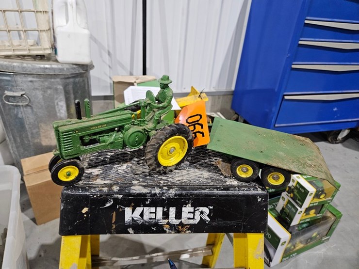 #990-•-john-deere-model-a-1/16-die-cast-toy-tractor-image-1