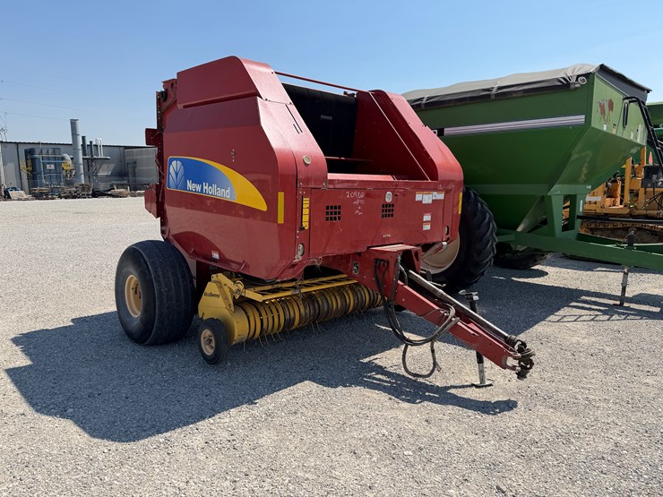 2009-new-holland-br7090-image-9