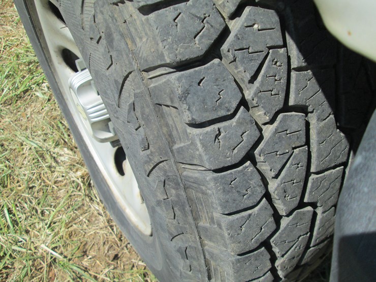 2012-chevrolet-express-g1500-image-16