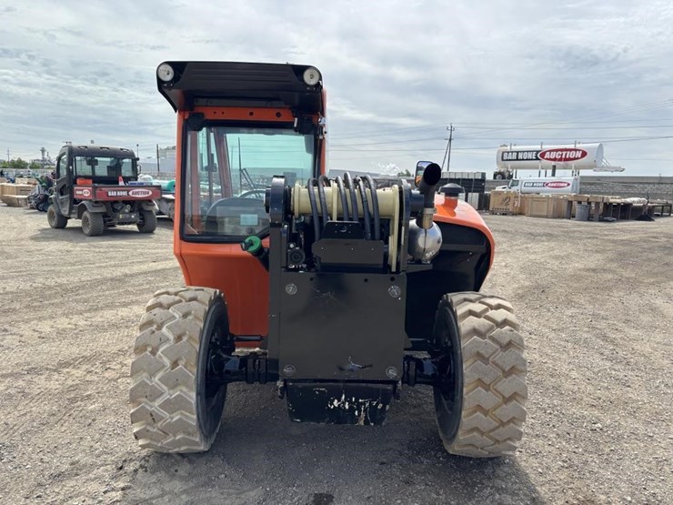 2017-jlg-g5-18a-image-8