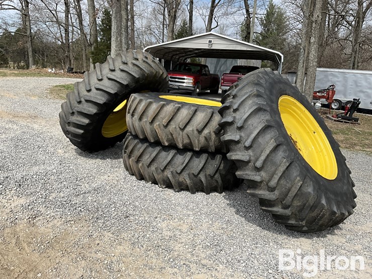 john-deere-520-image-3