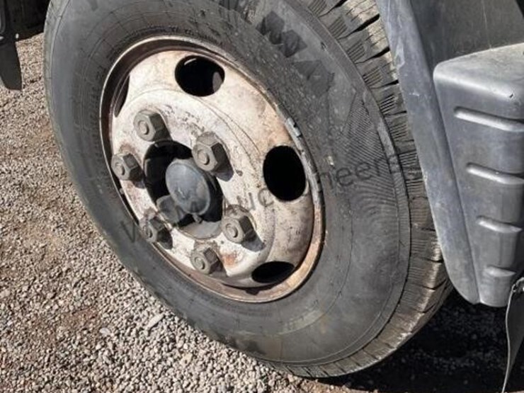 2007-mitsubishi-fuso-fe-image-8