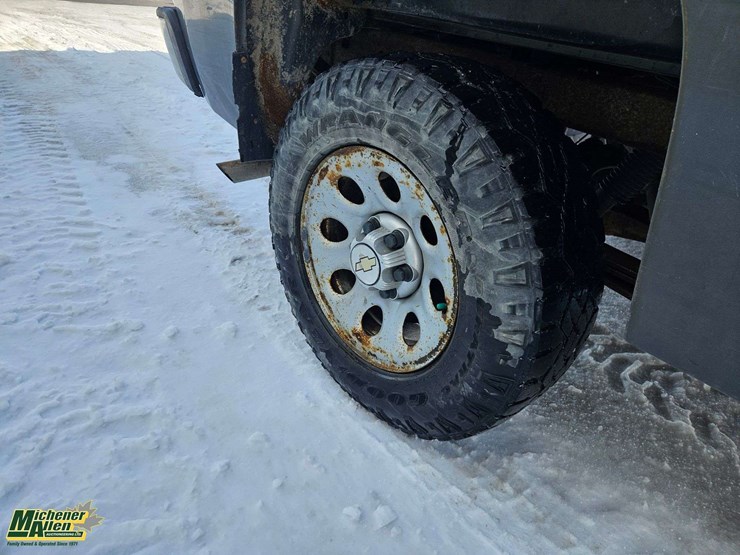 2011-chevrolet-silverado-1500-image-12
