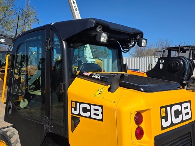 2024-jcb-215-image-22