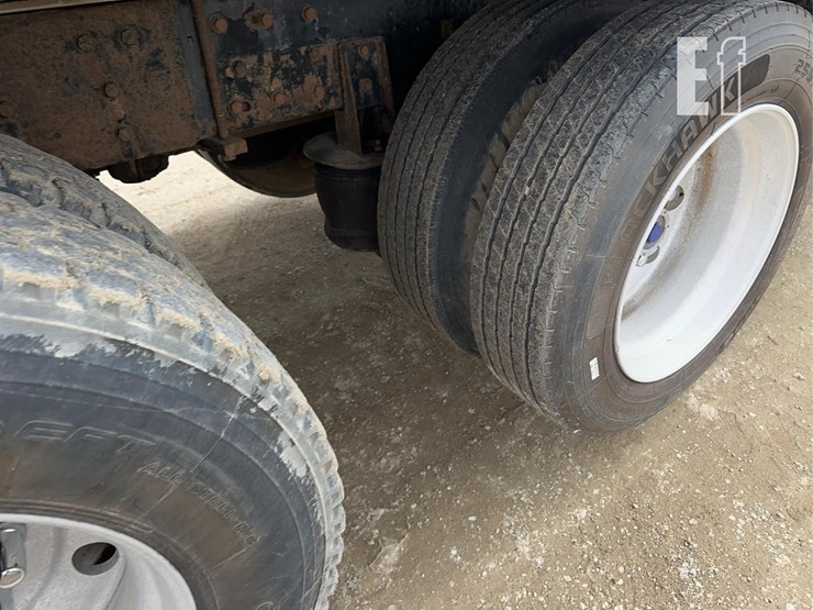 2003-kenworth-t800-image-18