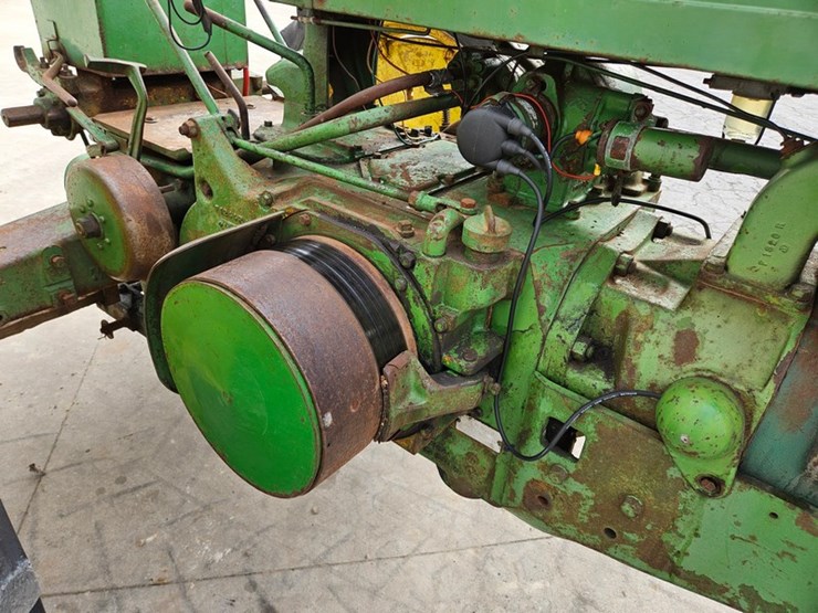 1953-john-deere-70-image-16