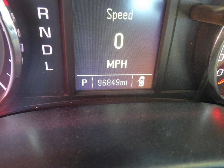 2018-chevrolet-1500-image-14