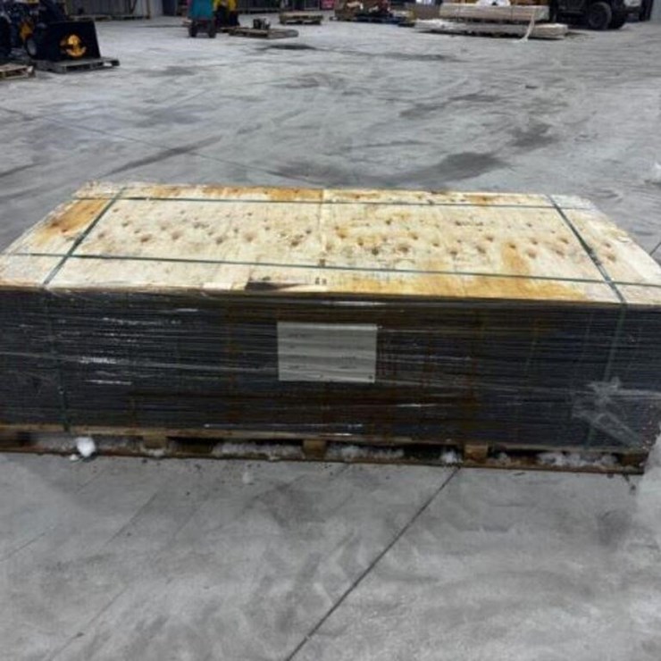 Qty Of (100) 3.5 Ft x 7 Ft 6 Gauge Wire Mesh