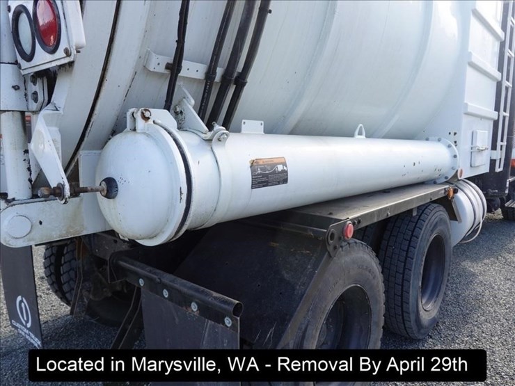 2005-international-7600-image-15