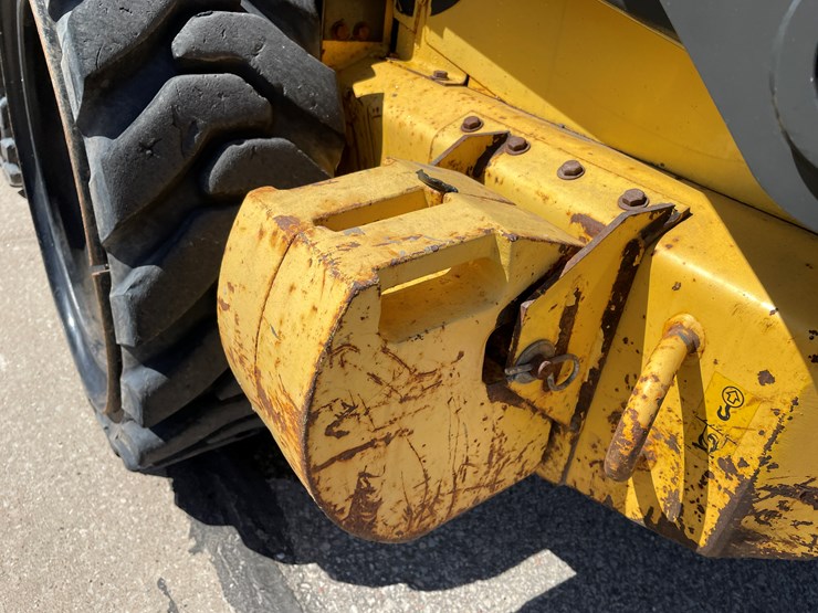 2006-new-holland-l170-image-31