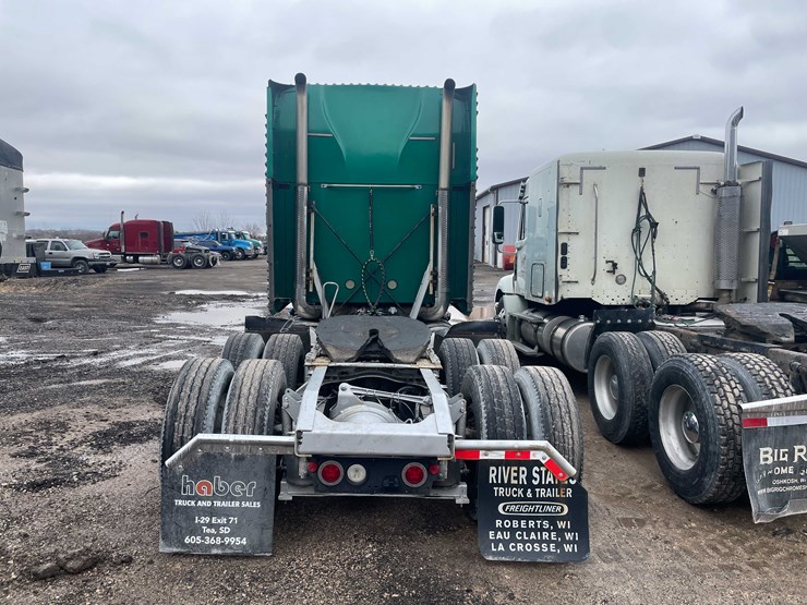 #236-•-2011-mack-semi-tractor-(title-in-delay)-(denmark,-wi)-image-5