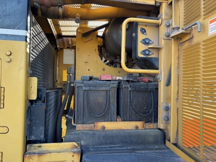 caterpillar-143h-image-78