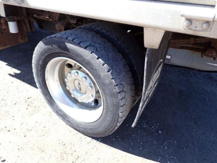 2016-ford-f550-xlt-image-37