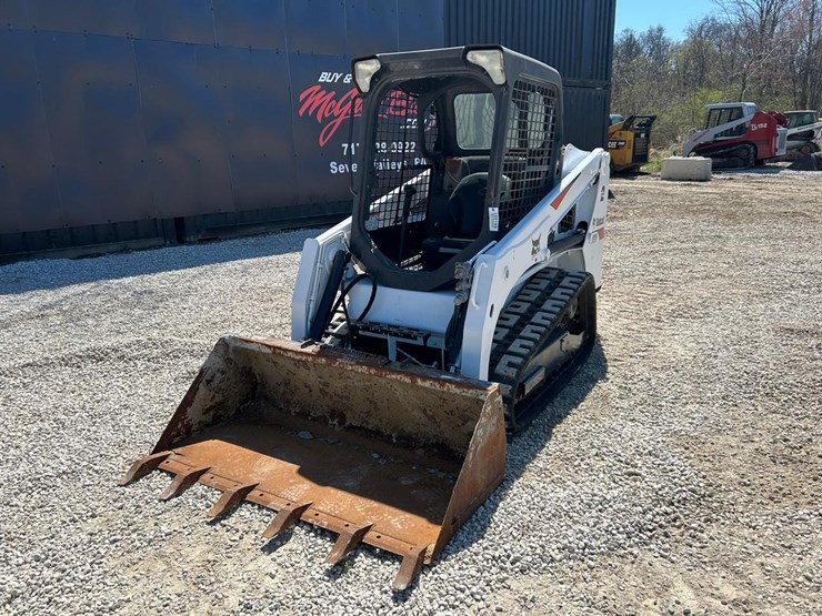 2016-bobcat-t450-image-8