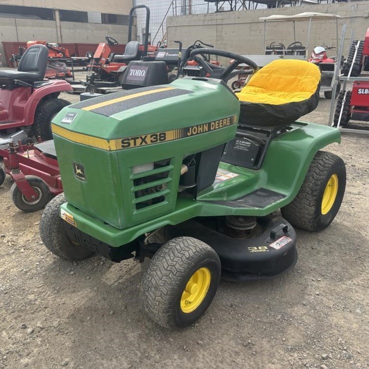 JOHN DEERE STX38
