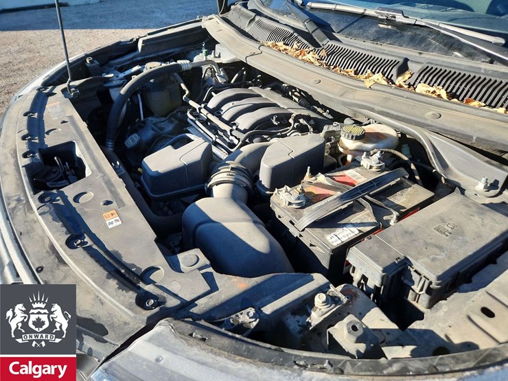 2018-ford-explorer-image-24