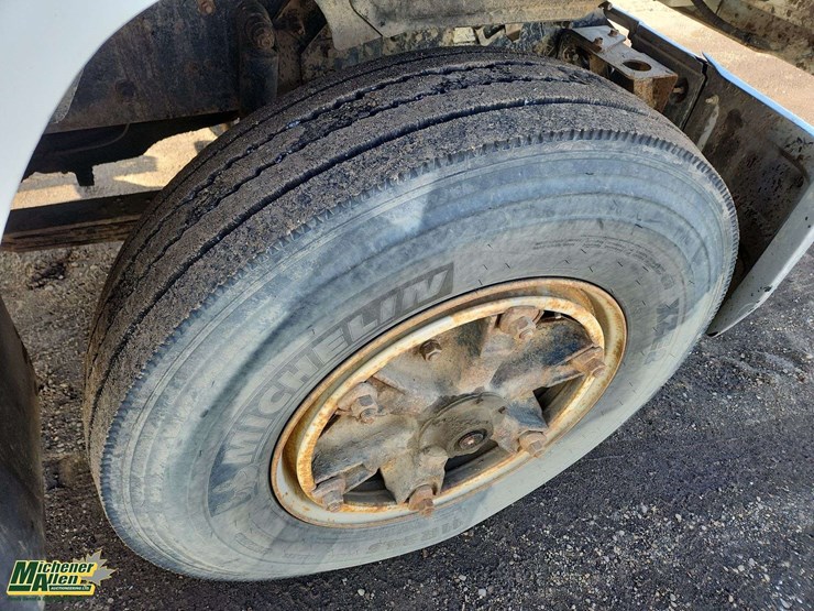 1998-mack-ch613-image-15