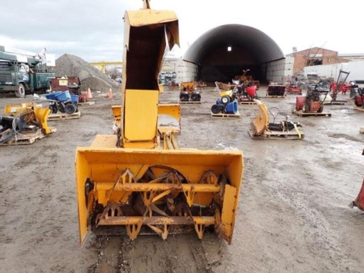 trackless-b3-51-in.-snowblower-image-2